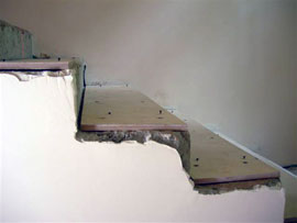 бетонная лестница ступени обшитые фанерой