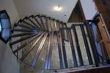 металлокаркас лестницы